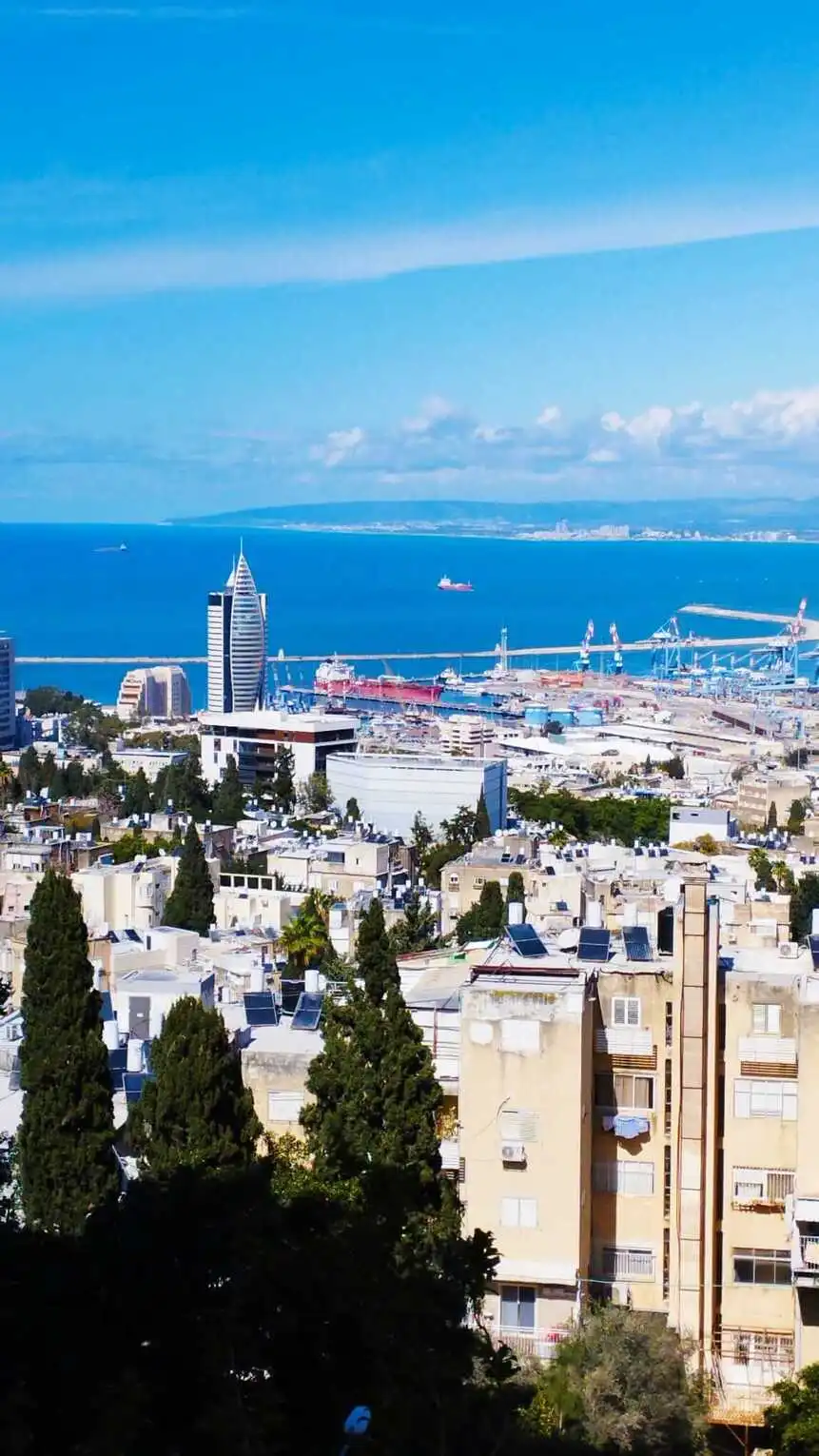 תמונה עם נוף חיפאי